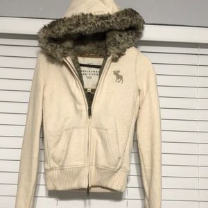 ABERCROMBIE HOODIE (Junior’s )